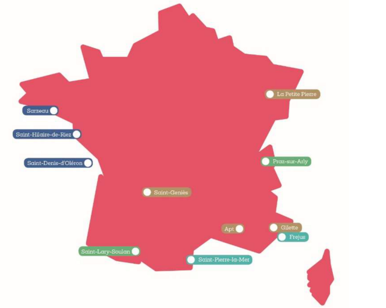 Les lieux de centres vacances concernés par les postes à pourvoir : Sarzeau, Saint-Hilaire-de-Riez, Saint-Denis-d'Oléron, Saint-Geniès, Saint-Larry-Soulan, Apt, Saint-Pierre-la-Mer, Fréjus, Gilette, Praz-sur-Arly, La Petite Pierre